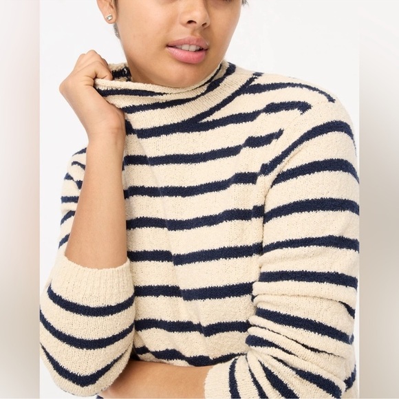 J. Crew Factory Cozy Rollneck Pullover Beach Sweater Striped Sz Medium blue - Picture 1 of 9